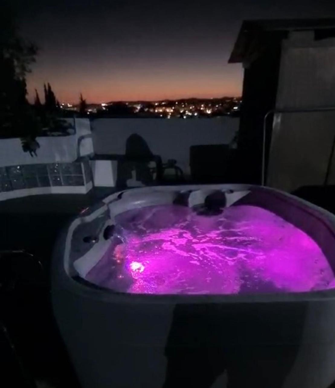 フエンヒロラPenthouse With Private Roof Terrace And Jacuzziアパートメント エクステリア 写真