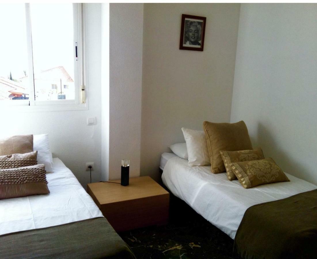 フエンヒロラPenthouse With Private Roof Terrace And Jacuzziアパートメント エクステリア 写真